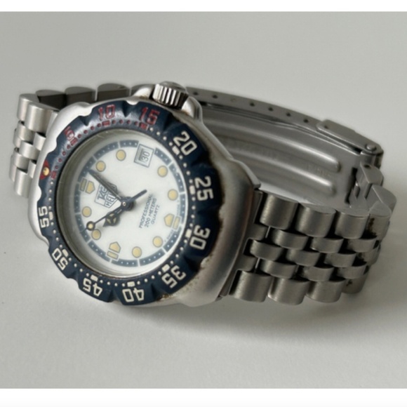 Vintage TAG Heuer Formula 1 Ladies Professional Wristwatch WA1418 - Picture 3 of 7